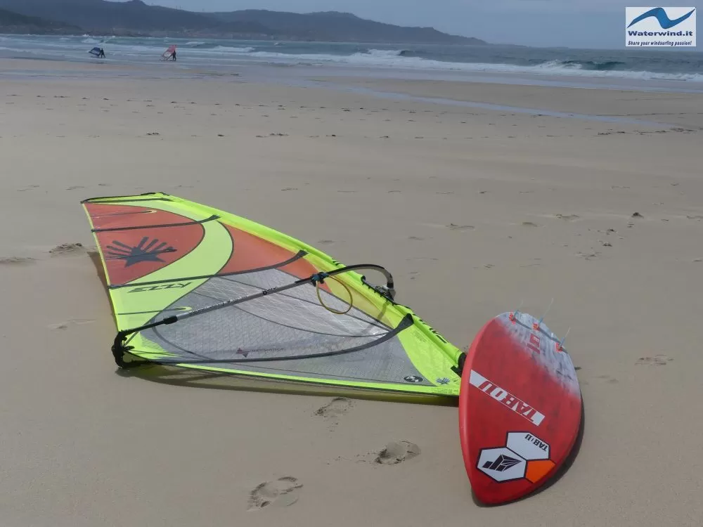 Windsurf Tabou Da Curve 006. Spot: Playa San Xurxo, Galizia