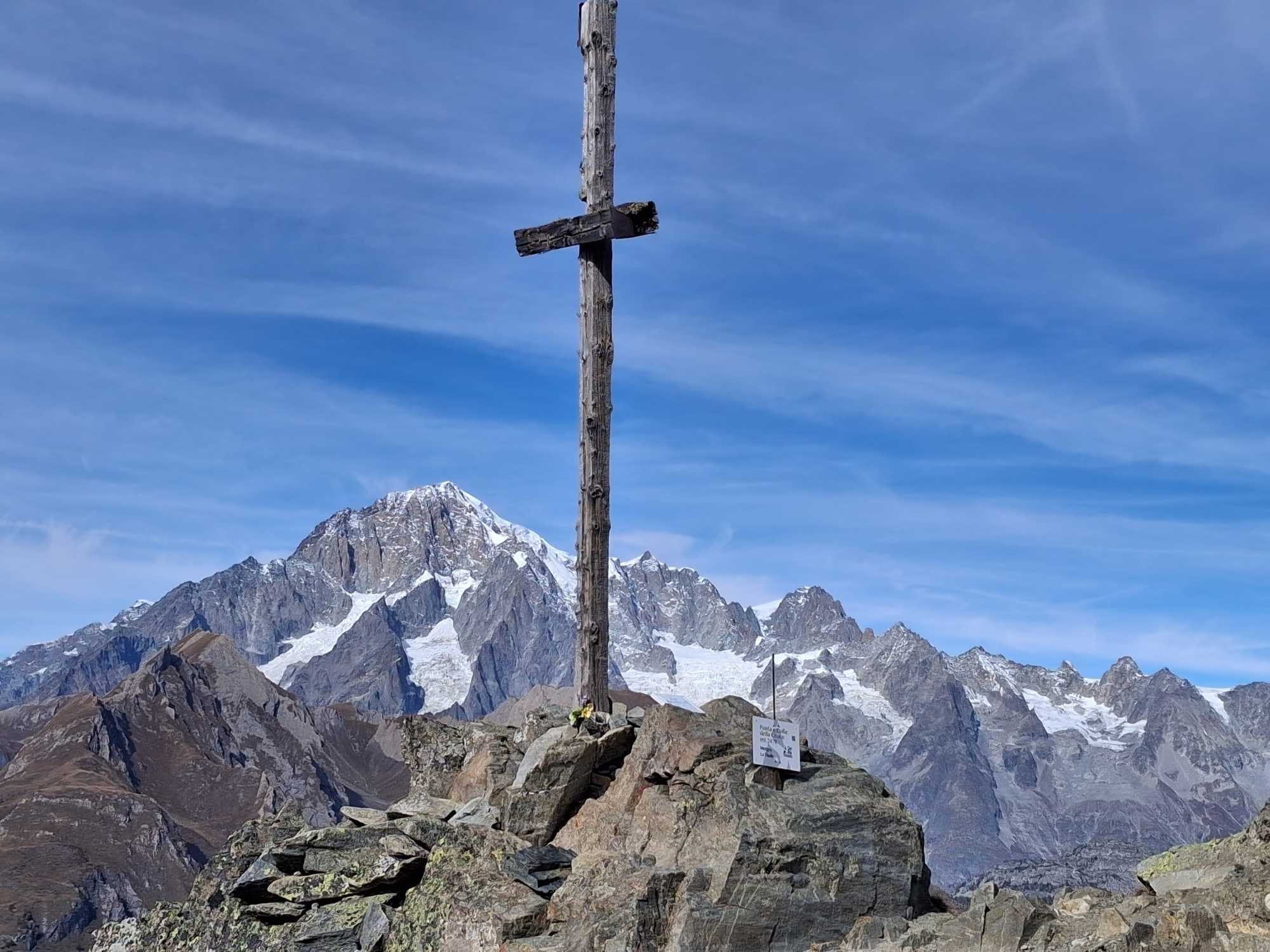Trekking: from the Genzianella Restaurant to Lake Arpy, and to Punta della Croce, Valle d'Aosta. Mont Blanc from Punta della Croce 20261017 131101