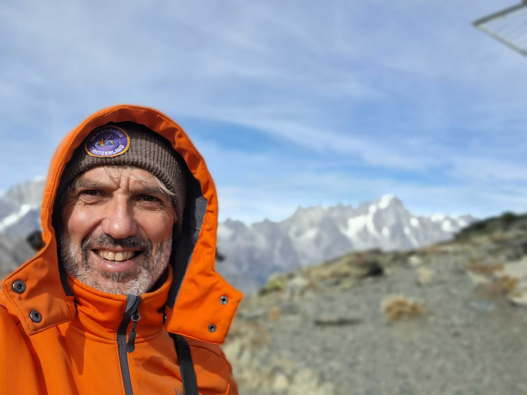 Trekking: from the Genzianella Restaurant to Lake Arpy, and to Punta della Croce, Valle d'Aosta. Me on the top 20261017 132452