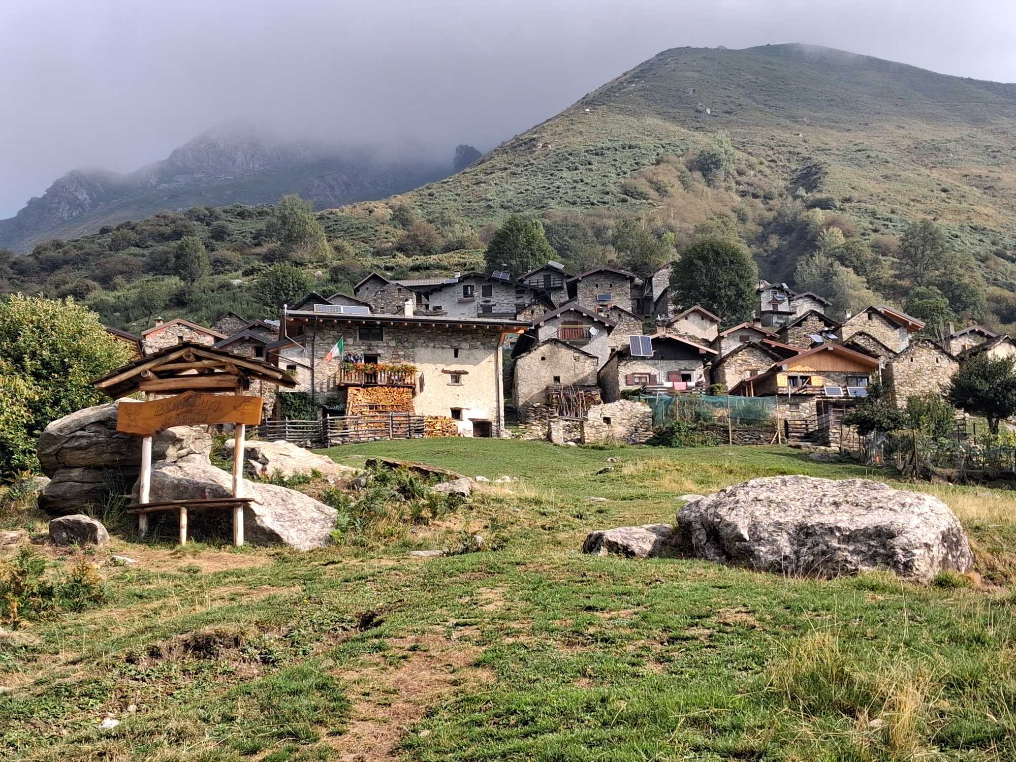 Trekking: da Livo al Lago di Darengo ed alla Capanna Como. L'alpeggio di Baggio 20260926 101851
