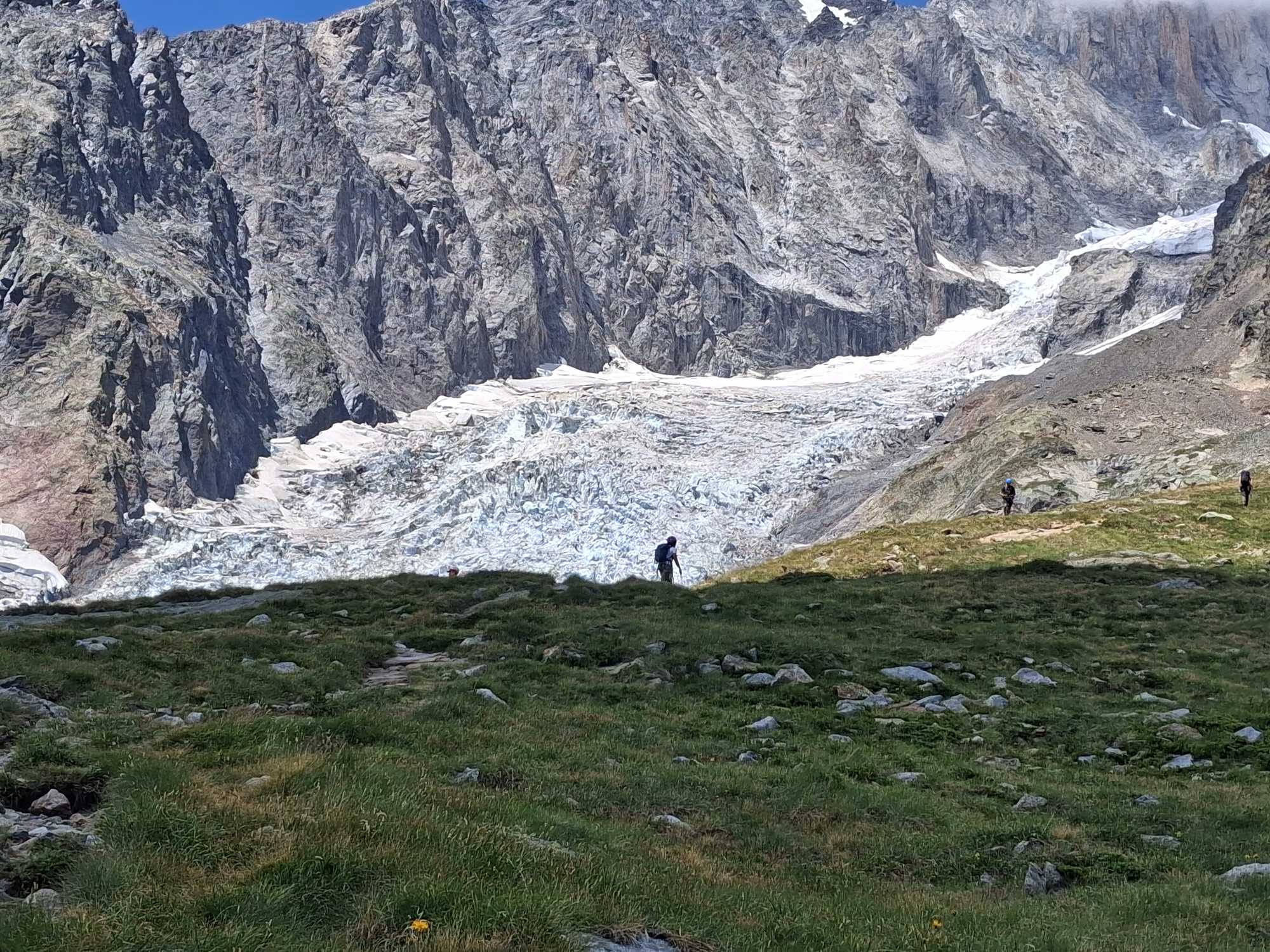 Trekking: Garda Via Ferrata to Rifugio Monzino, Val Veny, Aosta Valley. The Brouillard Glacier. 20260801 135555