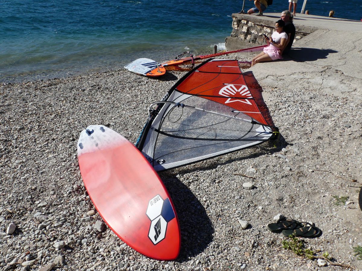 Windsurfing: Pra de la Fam, Lake Garda (Peler). My gear: Ezzy Wave 4.7 2025, and Tabou 3S Plus 96 P1240020