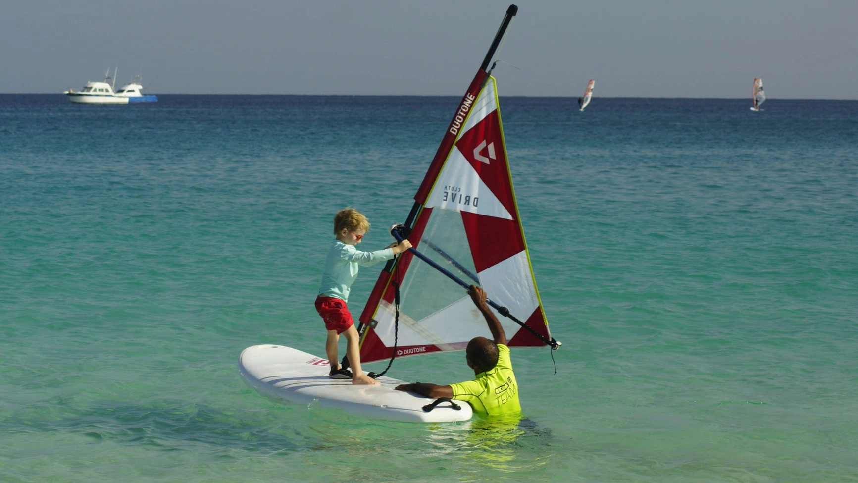 windsurf kid sal cabo verde scalato
